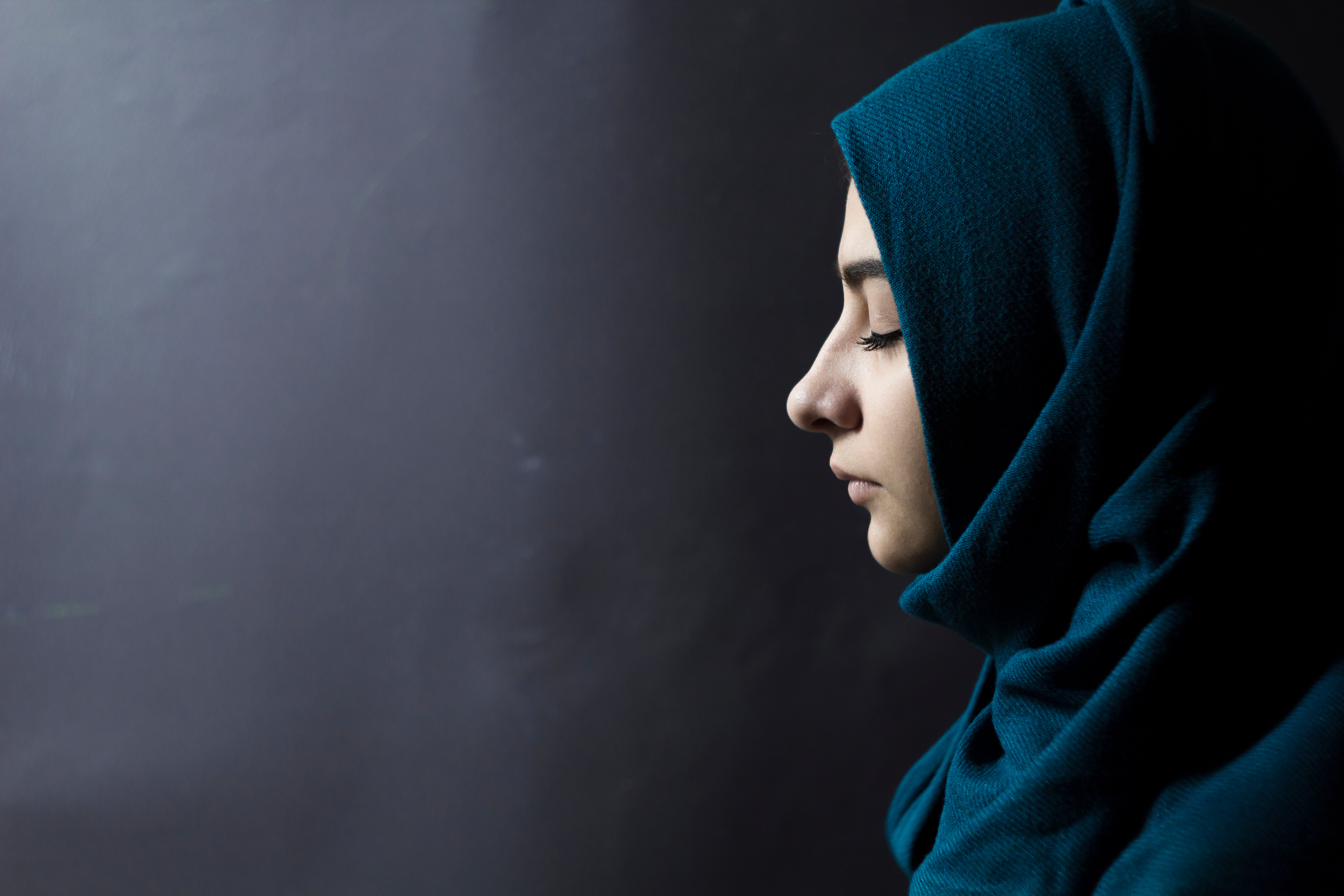 Ung muslimsk kvinne